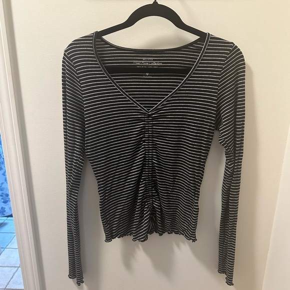Hollister Tops - HOLLISTER black and white striped long sleeve shirt